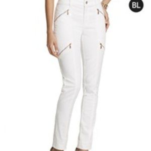 Chico’s Black Label white jeans/gold zippers on pockets in back/front size .05